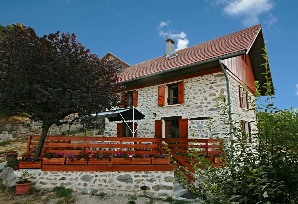 Le Carnival Laval (Isere) Exterior photo
